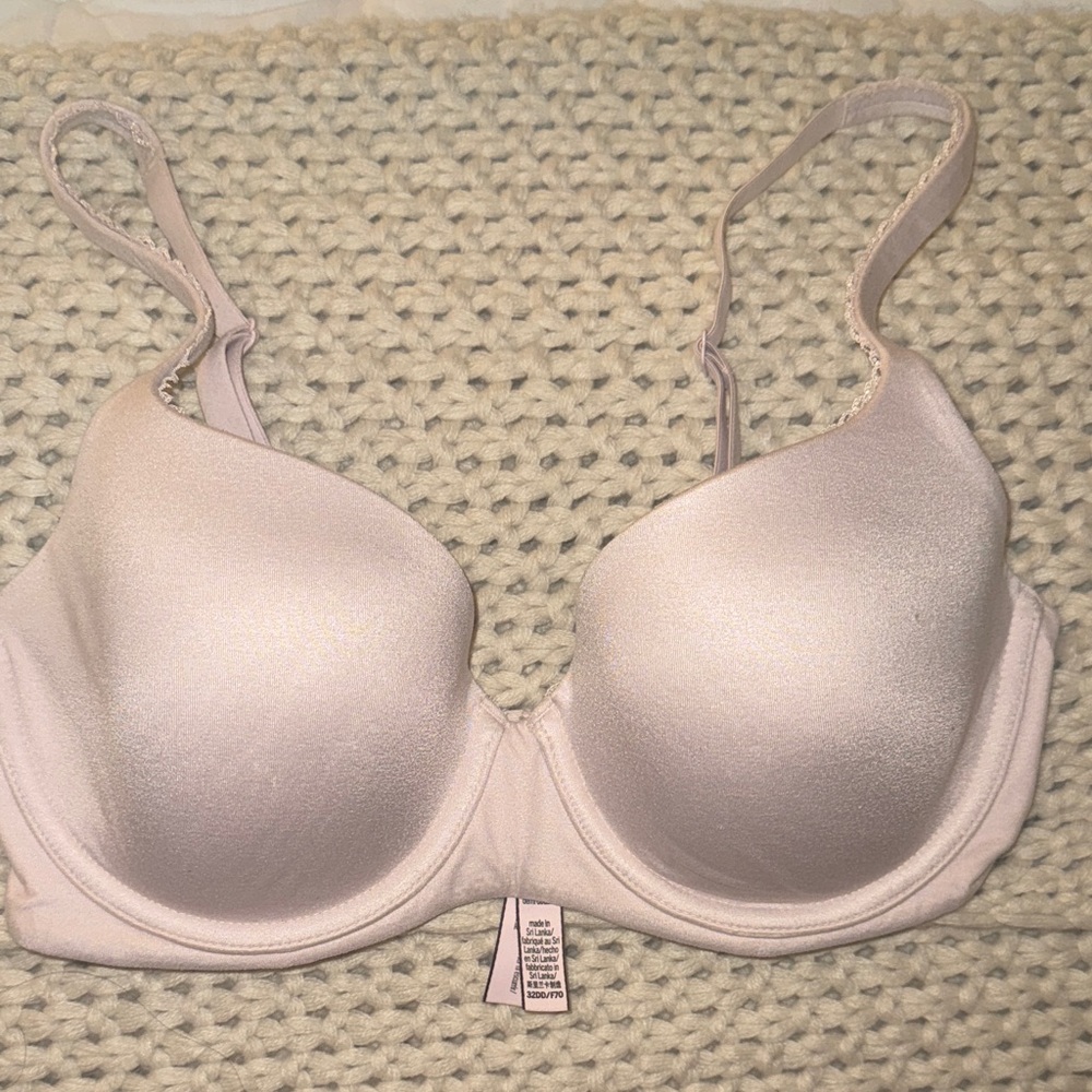 Victoria's Secret Body by Victoria Nude Underwire Bra